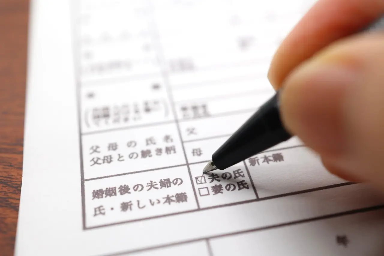婚姻届の筆頭者とは誰のこと？夫婦で迷わない書き方と記入のコツ
