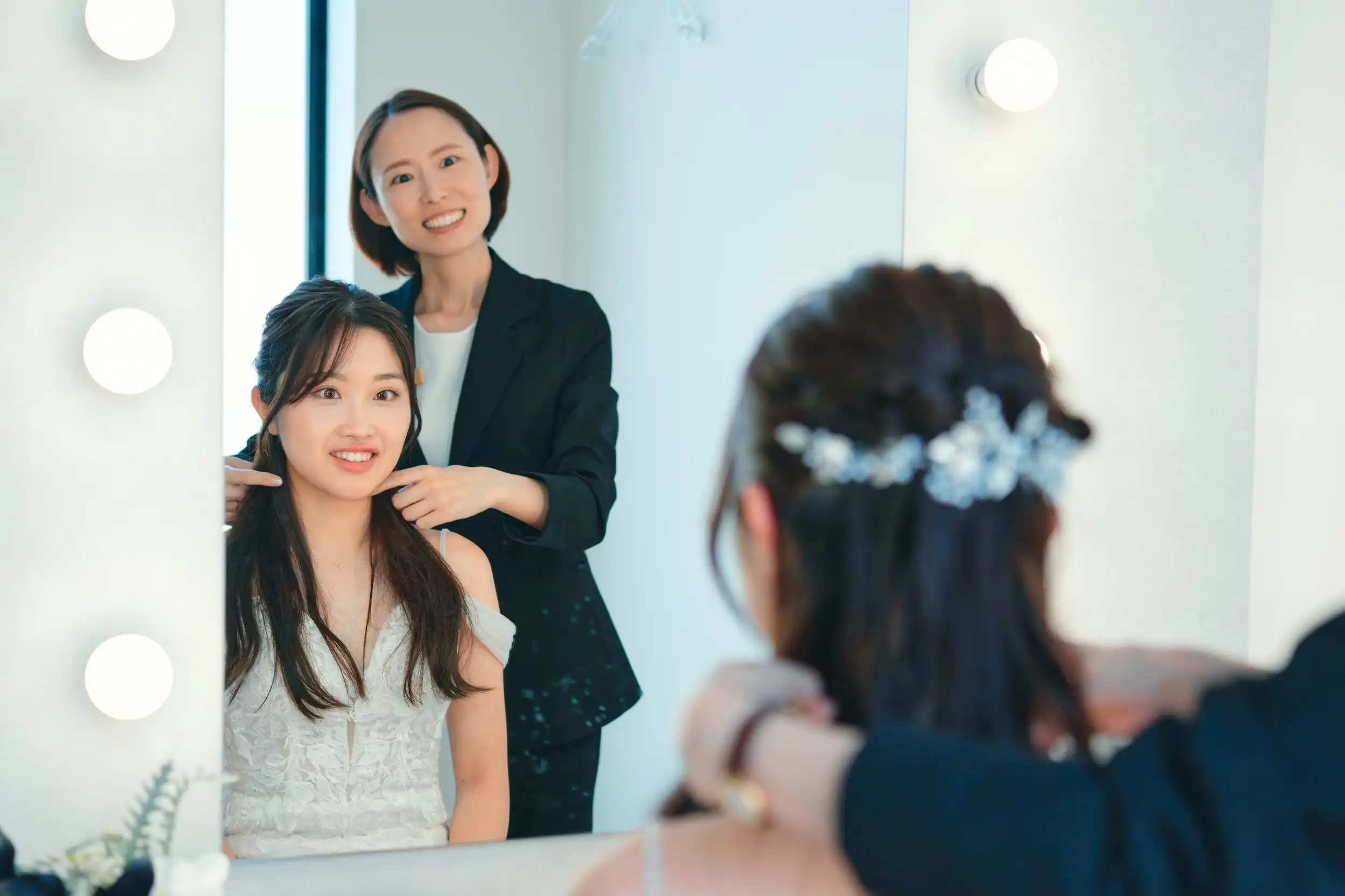 花嫁の結婚式ヘアアレンジ12選！ドレス・和装向けの髪型やアクセサリーを紹介