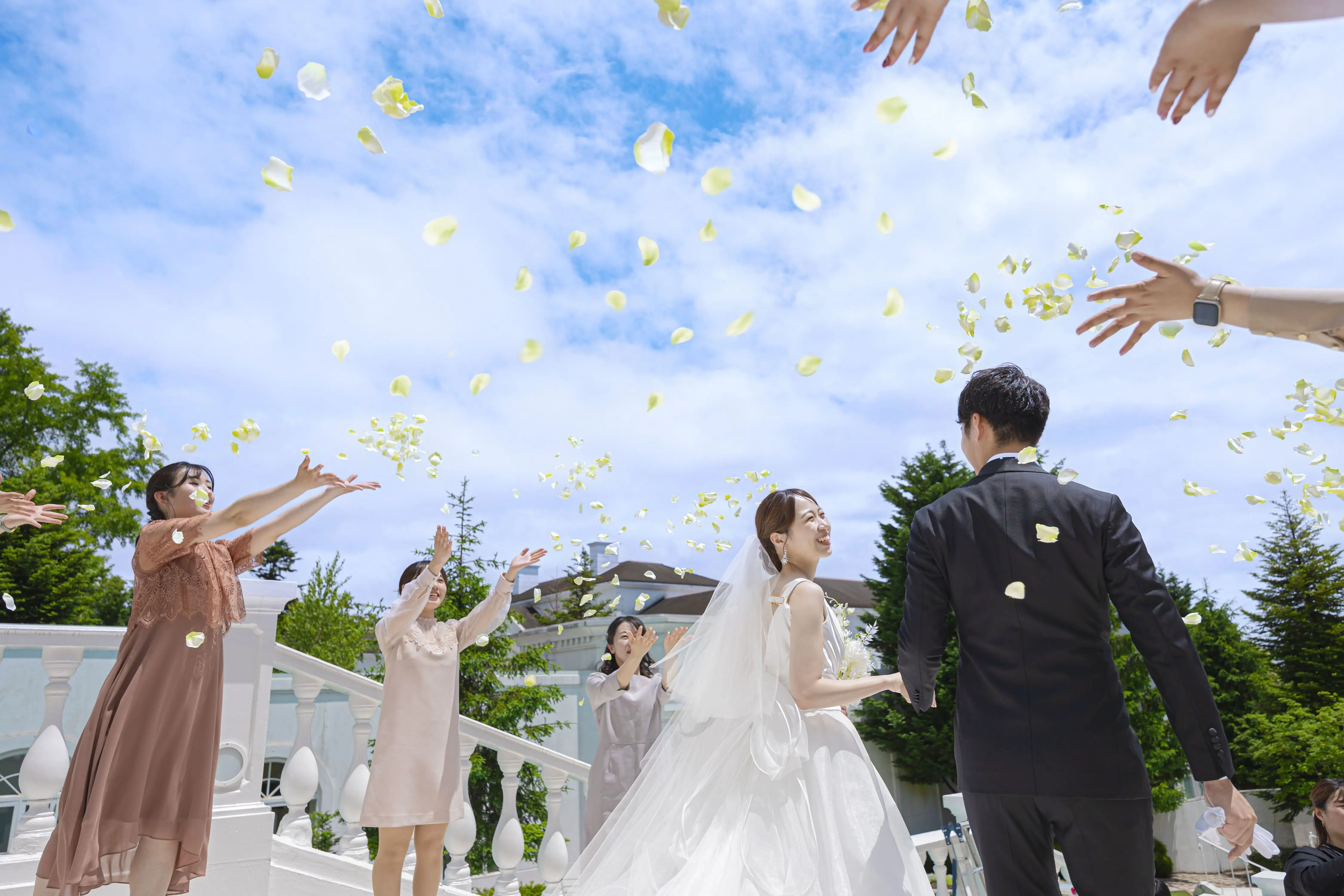 入籍日、ただの書類提出で終わらせない！ 婚姻届＆過ごし方のアイデア10選