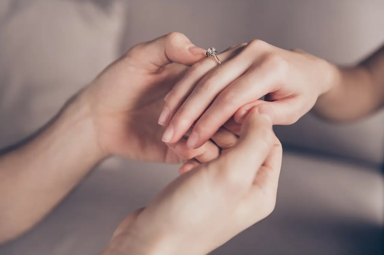 婚約の定義とは？口約束でも有効？法的効力や成立する条件を解説