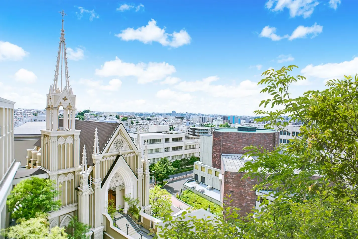 伊勢山ヒルズ