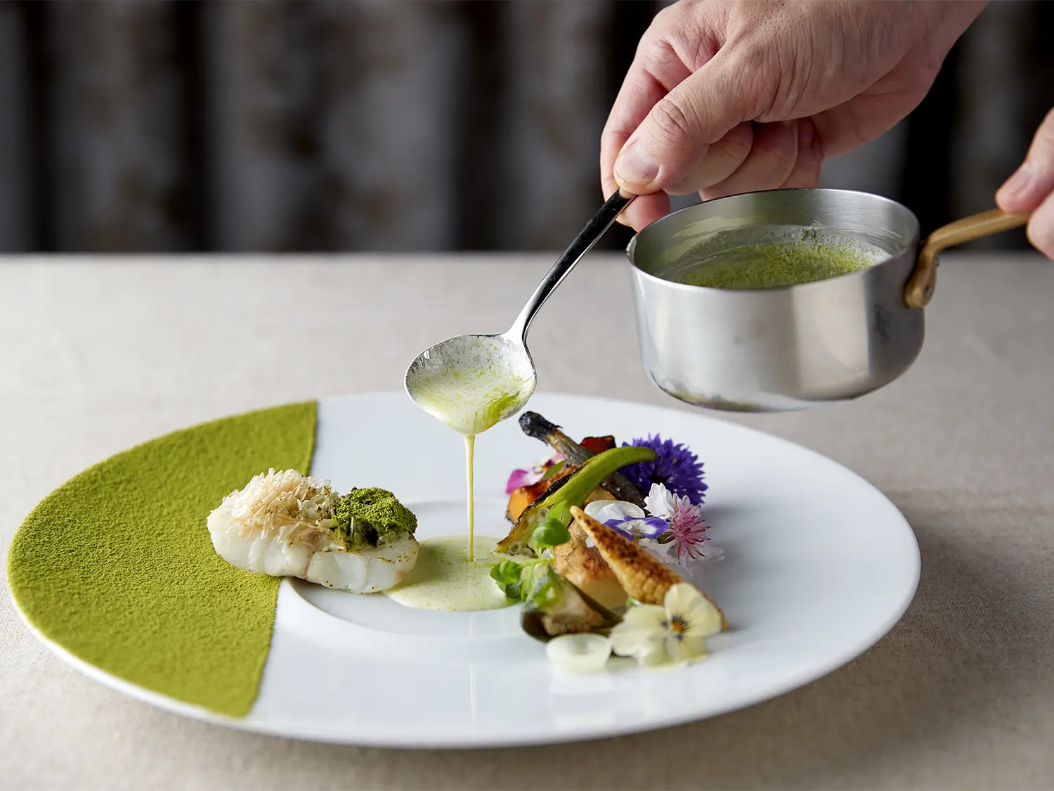 目と舌で愉しめる五感をくすぐる料理