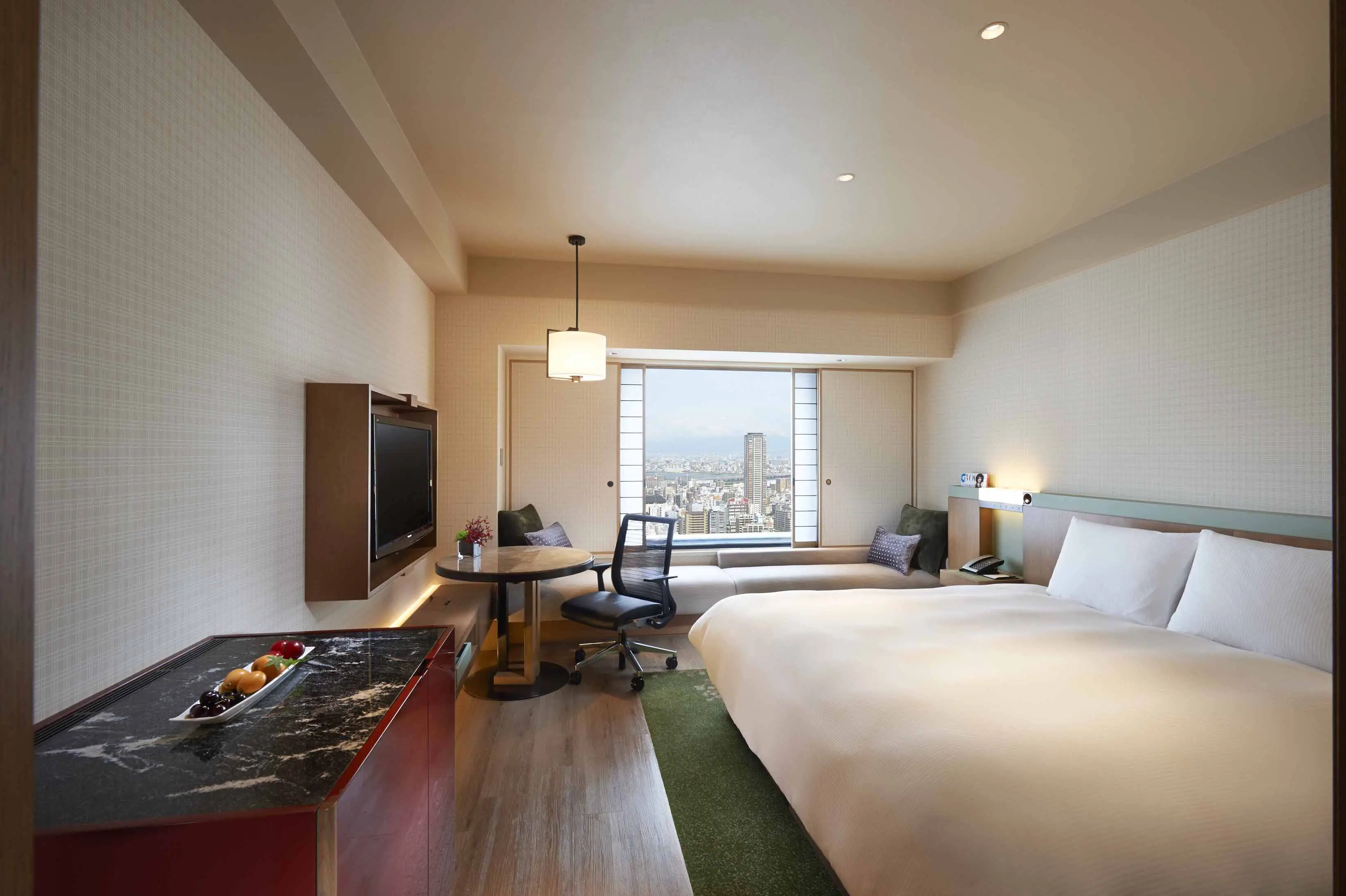 新郎新婦様は宿泊付きプランで安心。30名様以上の披露宴の方は2泊3日の宿泊付きに