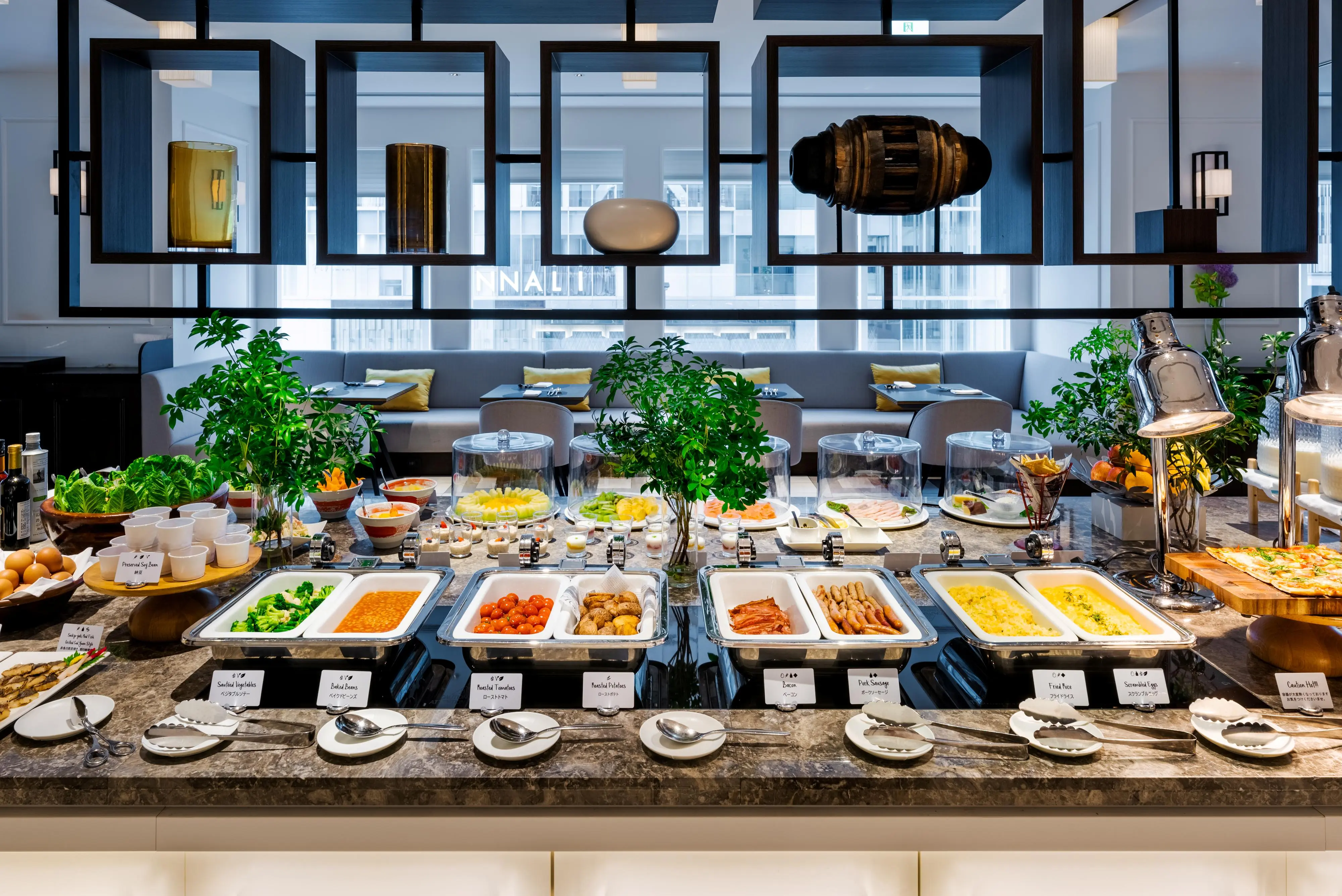 エグゼクティブラウンジではきめ細やかなサービスでお客様の滞在をサポート