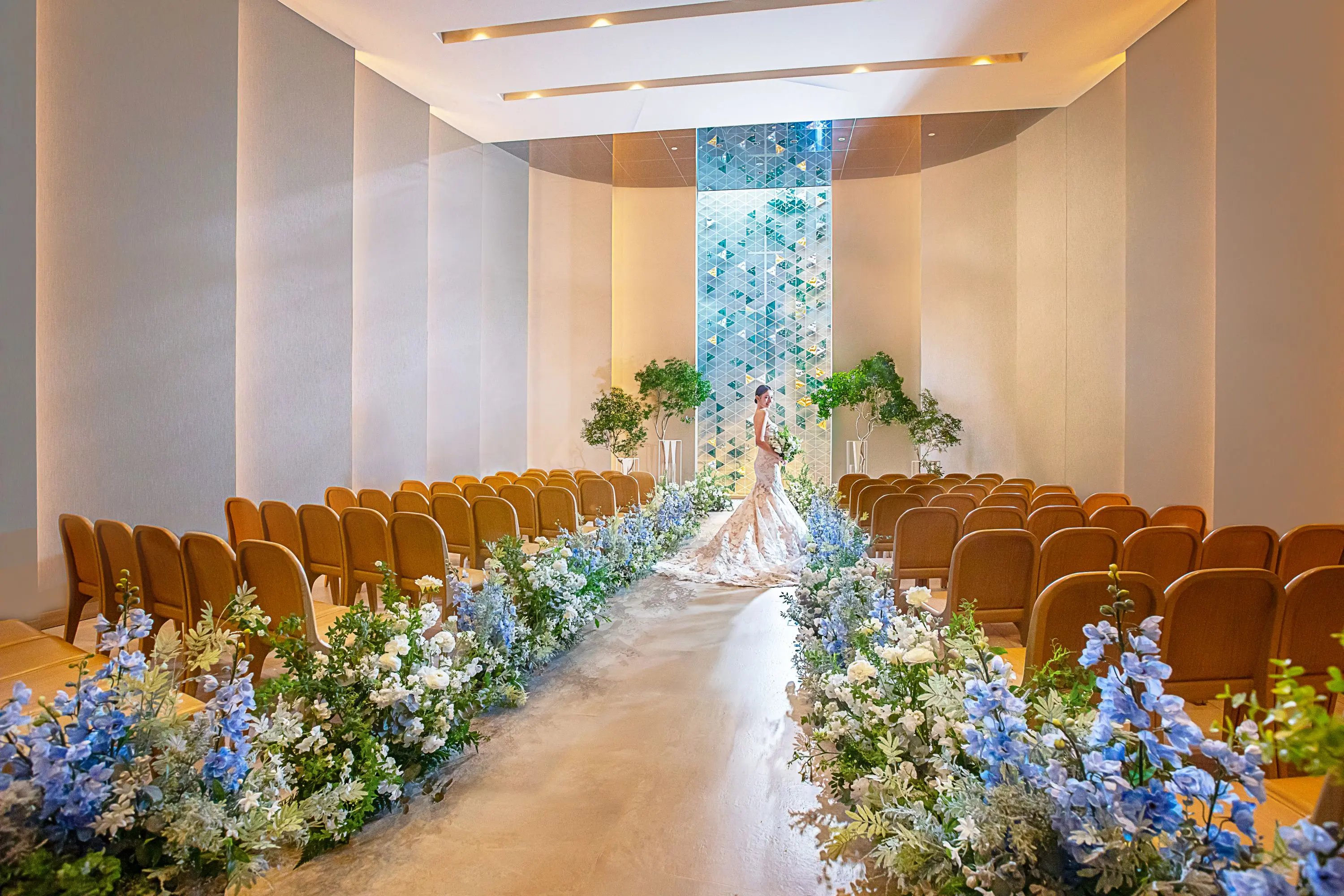 最大着席人数80名
シンプルかつ上質なチャペル