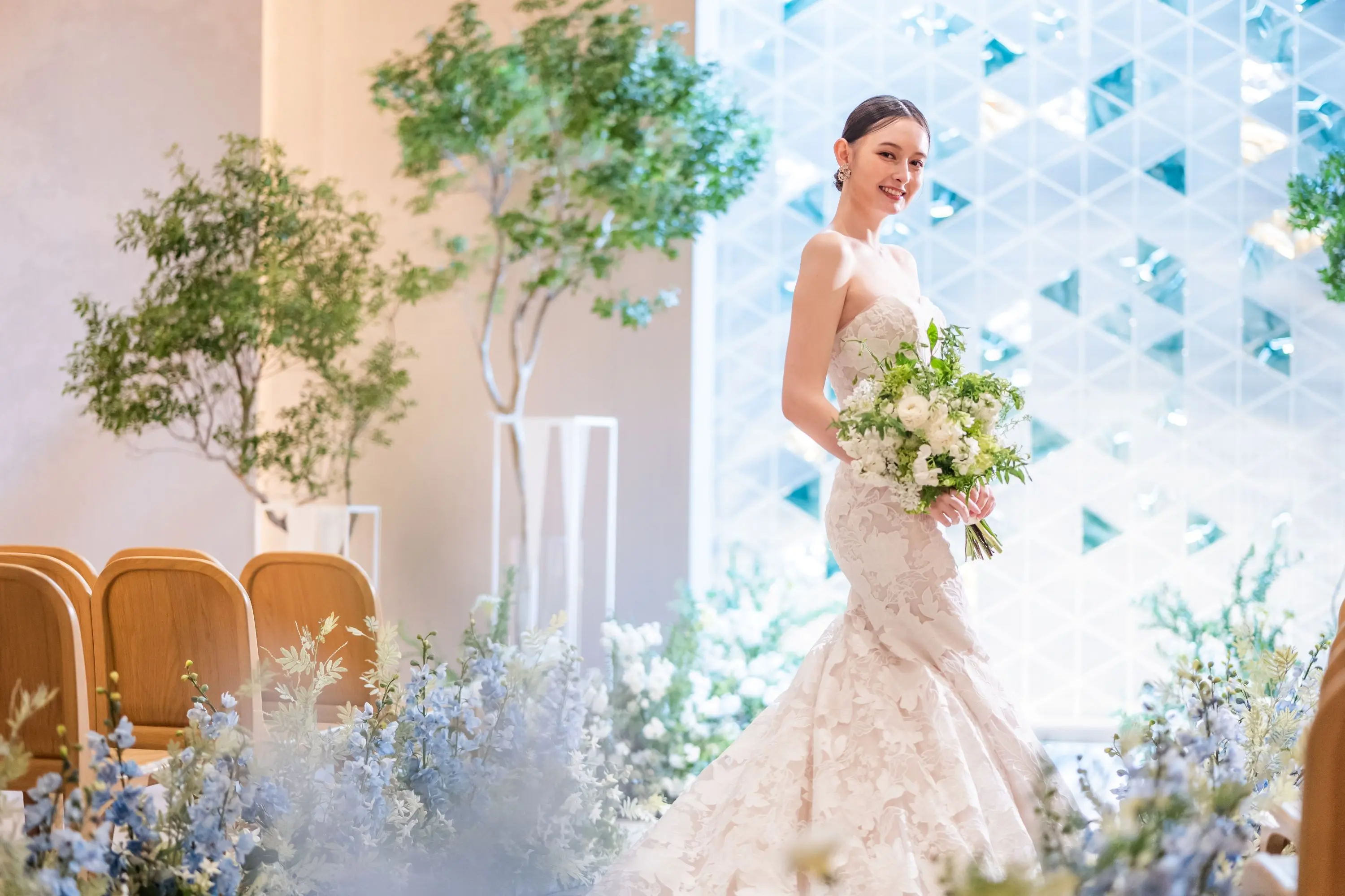 天井窓で天からの光が一本差し込みます