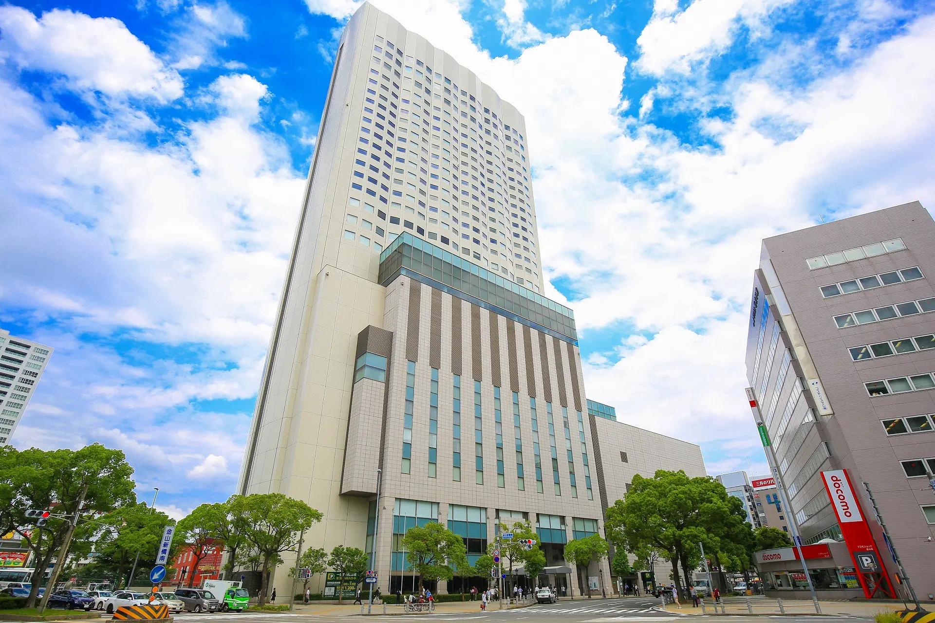 【金山駅直結×大型駐車場完備】ゲストも嬉しい抜群のアクセス！